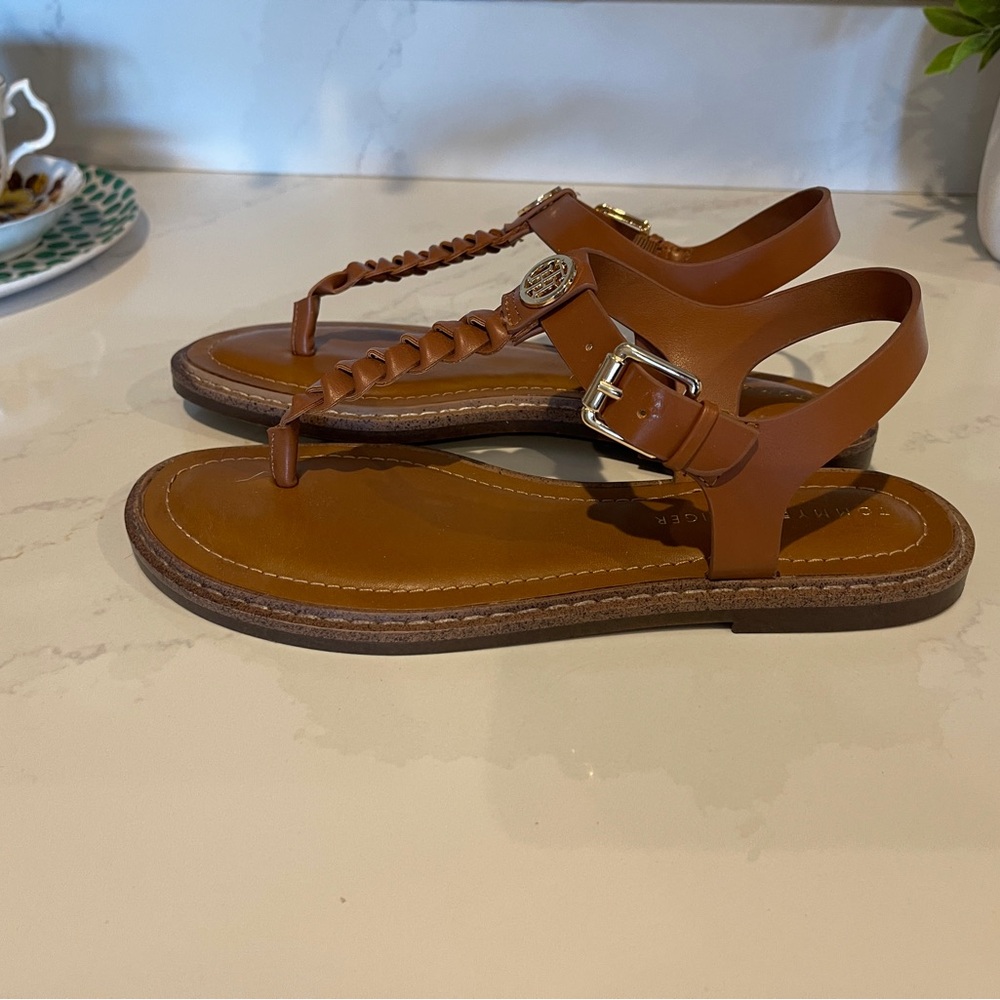 Tommy Hilfiger Brown Vegan Leather Sandals Size 8 - Picture 2 of 3